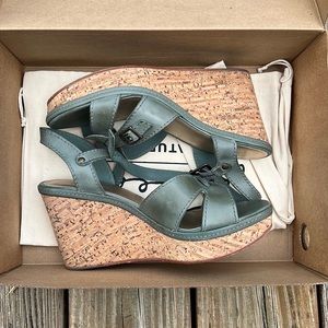 LL Bean Signature Cork Wedge Sandals, Size 8